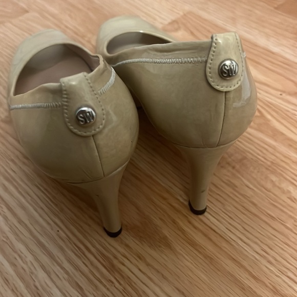 Stuart Weitzman Heel Shoes - Picture 3 of 8